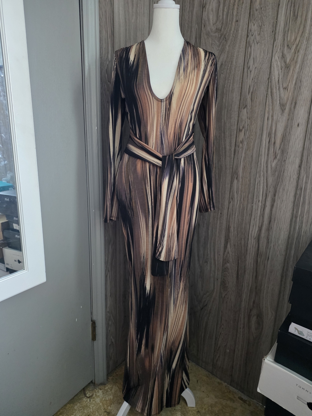 Fashion Nova Brown and Black V-Neck Long Sleeve Maxi Dress with Self Tie